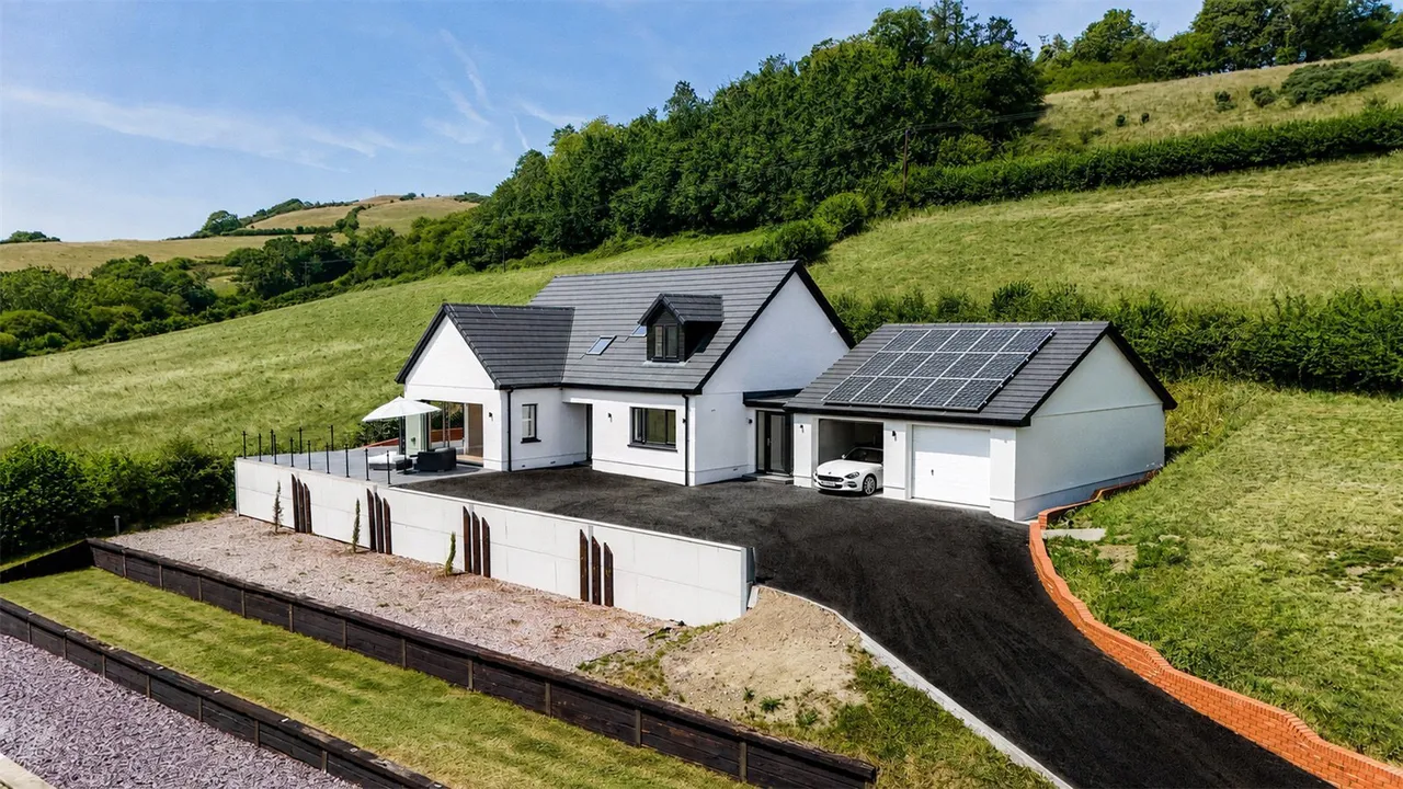 5 bed house for sale, Nantgaredig, Carmarthen, SA32