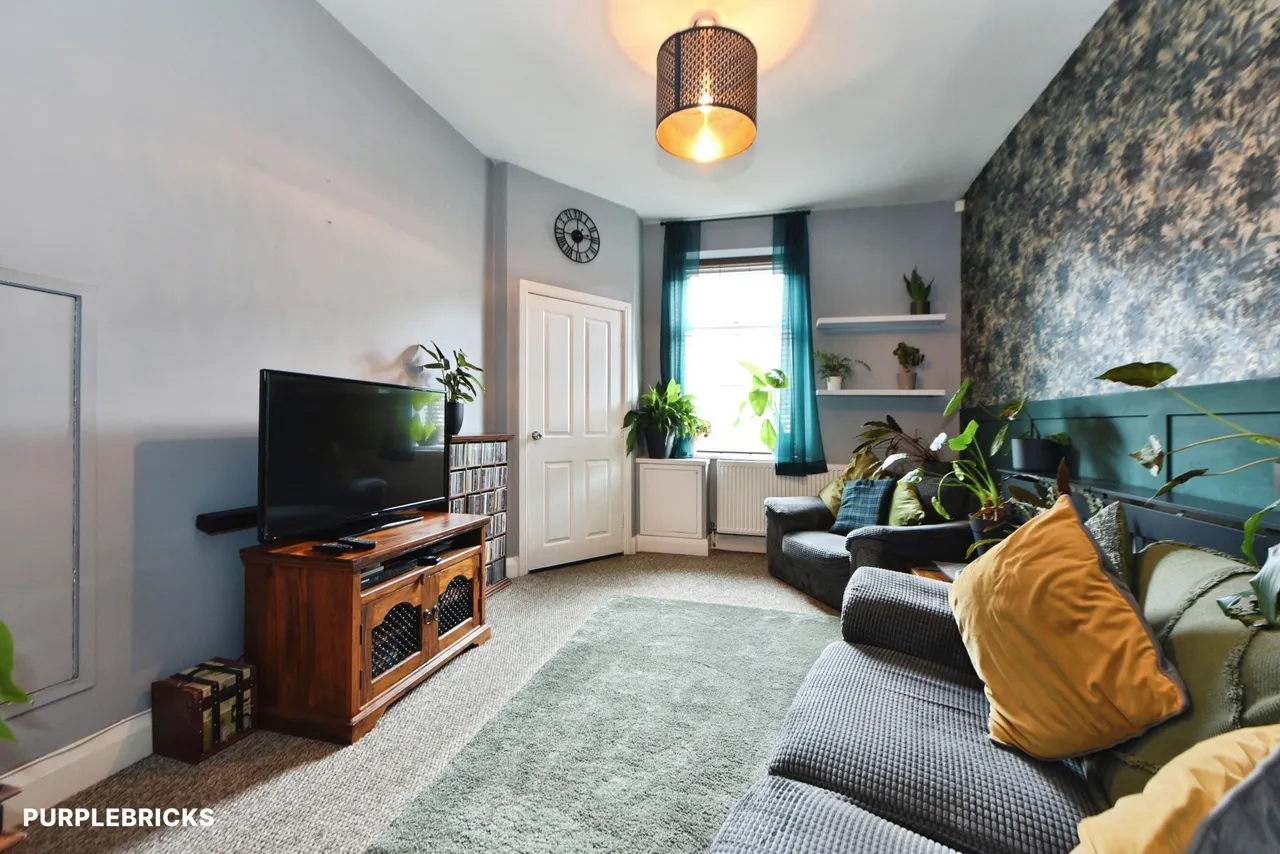 Turf Lane, Oldham, OL9, photo 4
