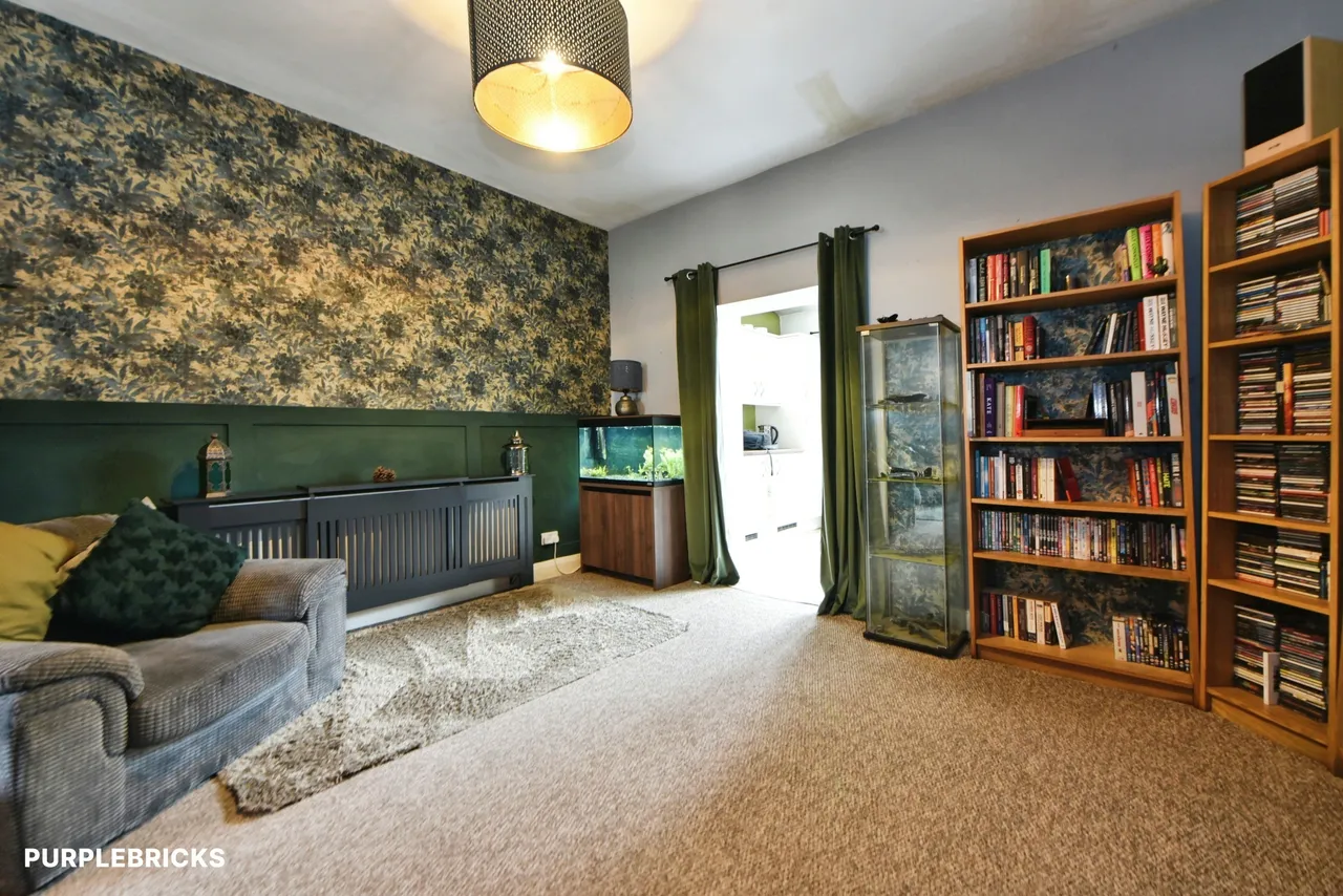 Turf Lane, Oldham, OL9, photo 9