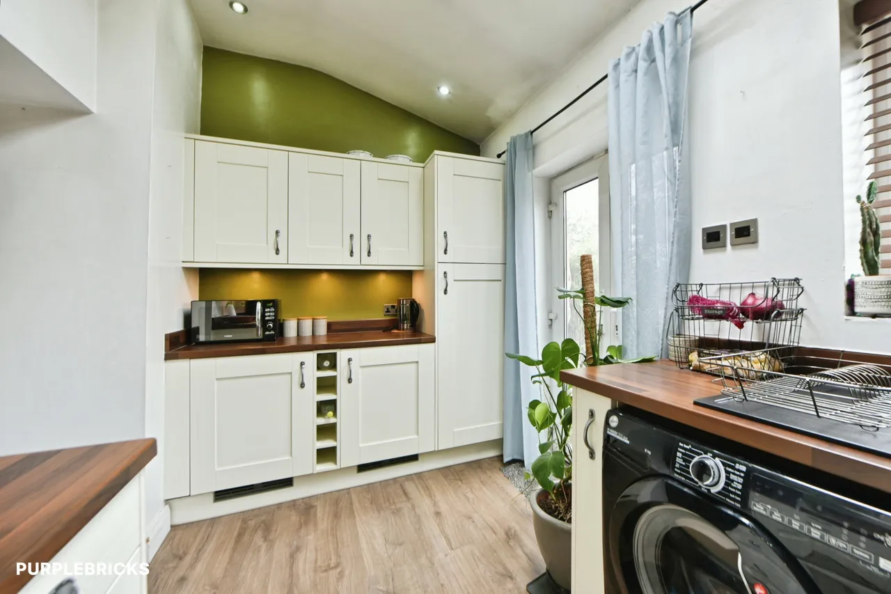 Turf Lane, Oldham, OL9, photo 14