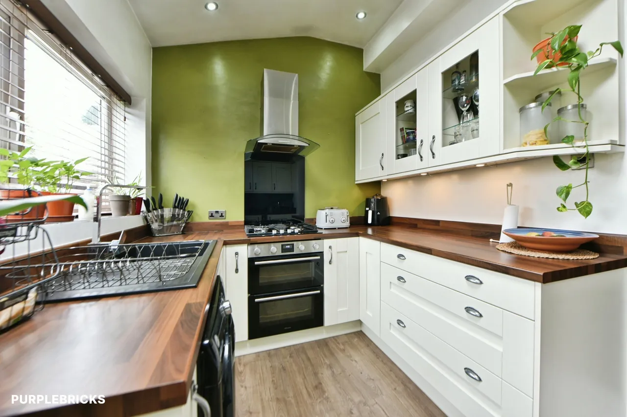 Turf Lane, Oldham, OL9, photo 2