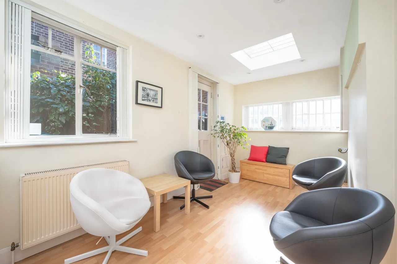 93 Brim Hill, London, photo 6