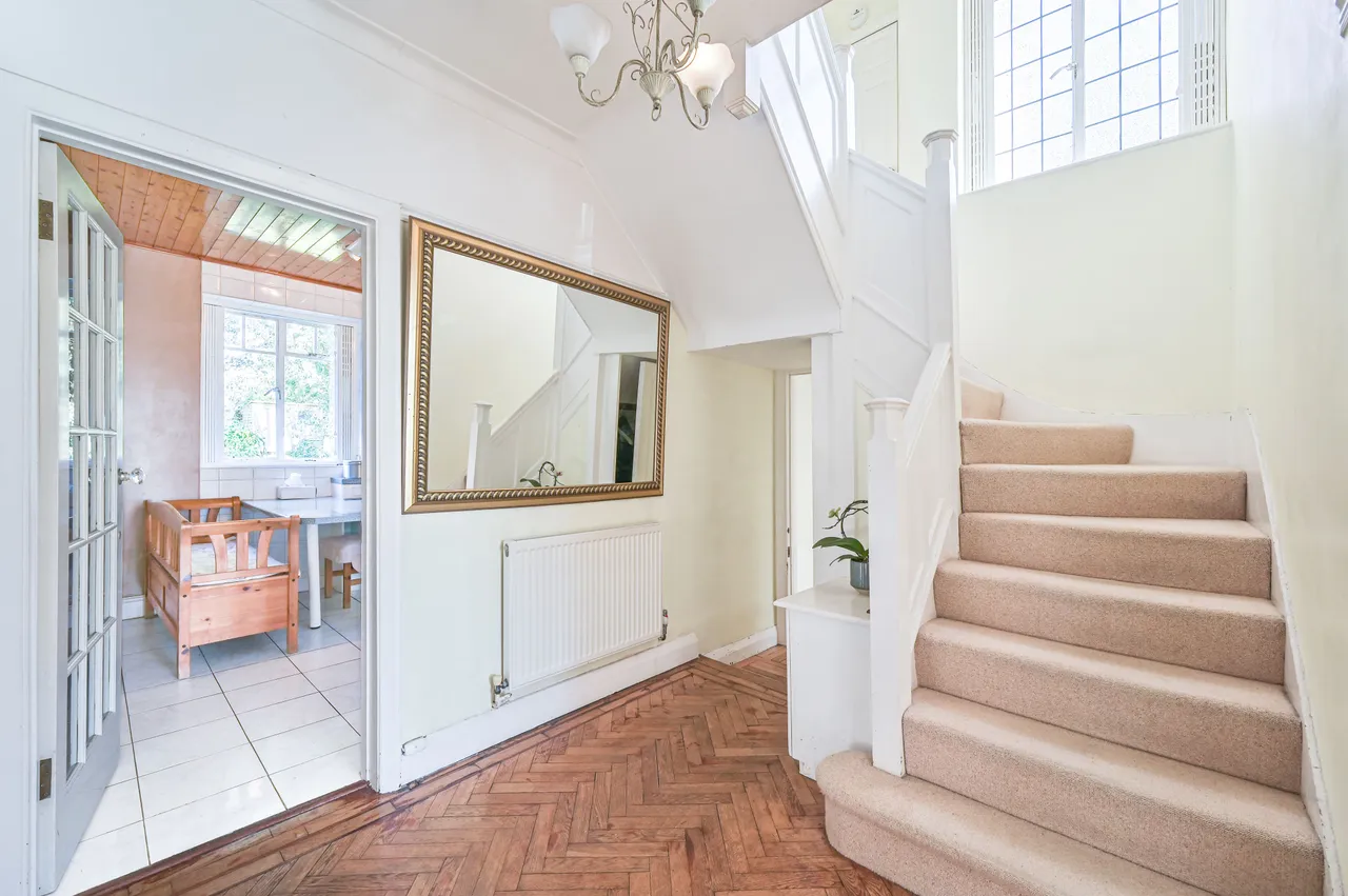 93 Brim Hill, London, photo 3