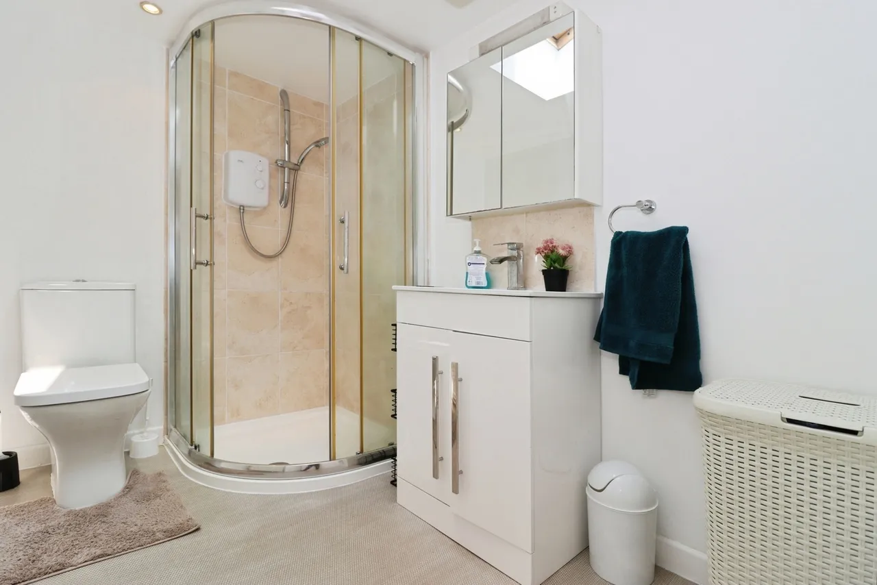 Shellmor Avenue, Patchway, Bristol, Gloucestershire, BS34, photo 18