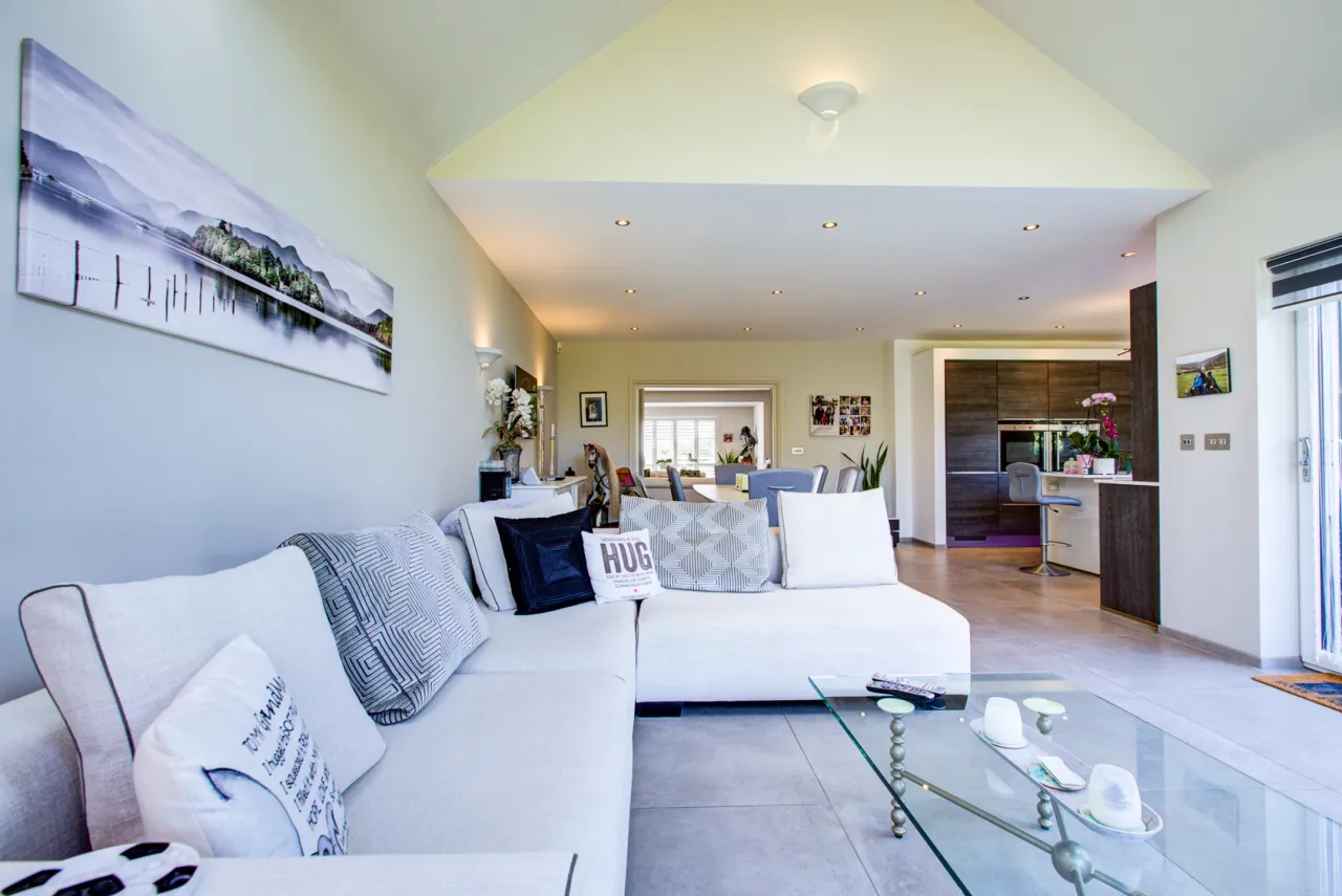 St. Marys Road, Benfleet, SS7, photo 10