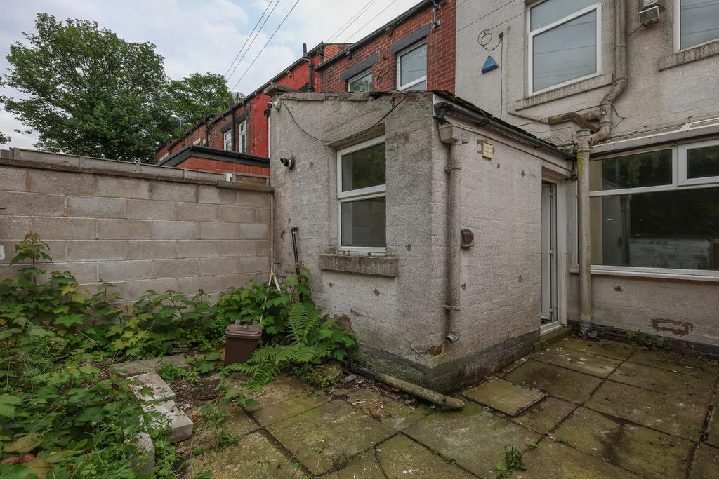 Mayfair Gardens, Rochdale OL11 4QA, photo 9