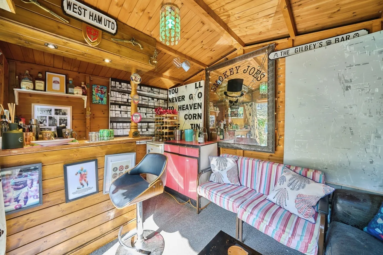 Vansittart Road, London, E7, photo 26