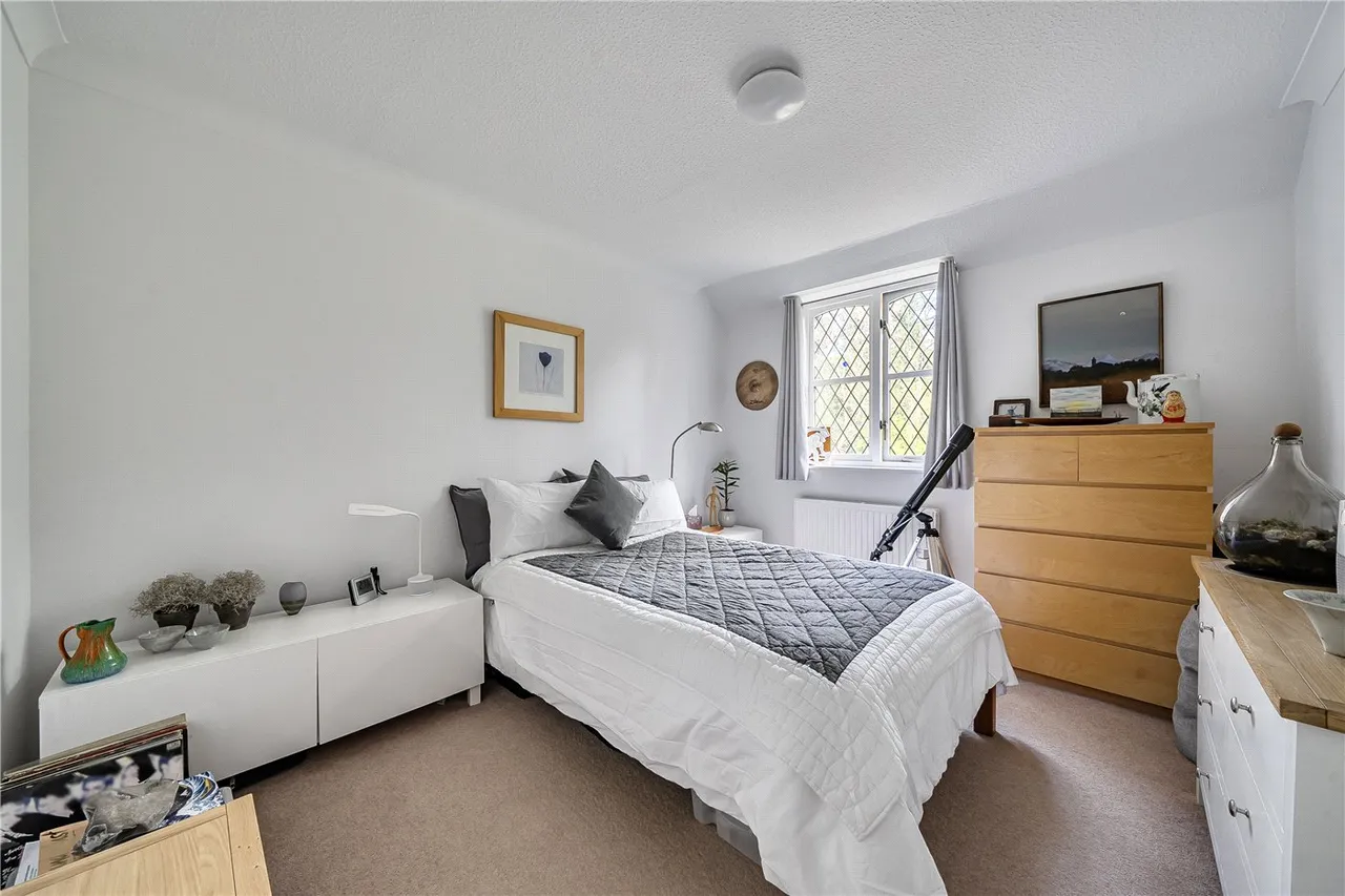 High Street, Rowledge, Farnham, Surrey, GU10, photo 5
