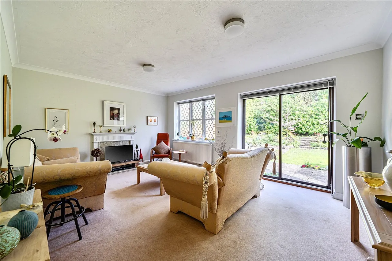 4 bed house for sale — High Street, Rowledge, Farnham, Surrey, GU10