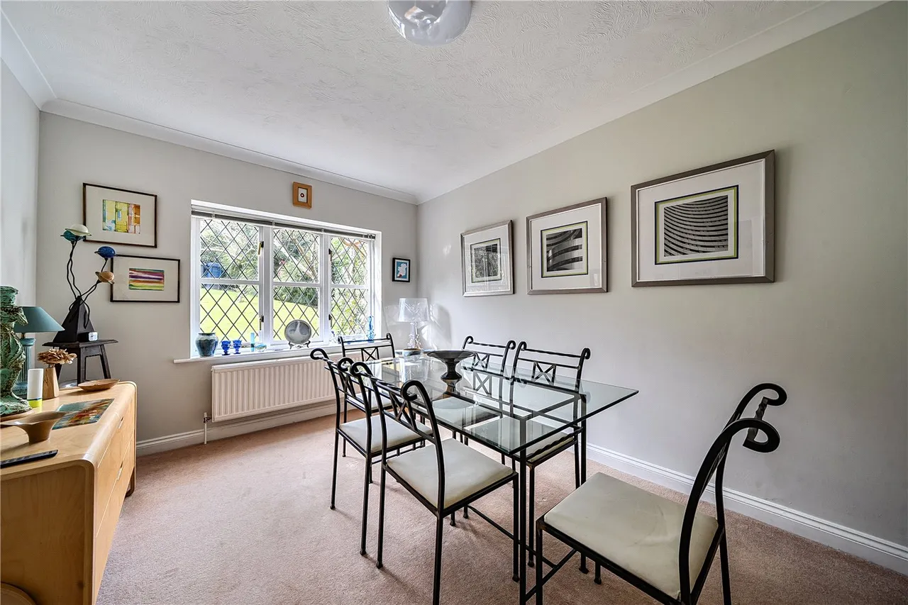 High Street, Rowledge, Farnham, Surrey, GU10, photo 2
