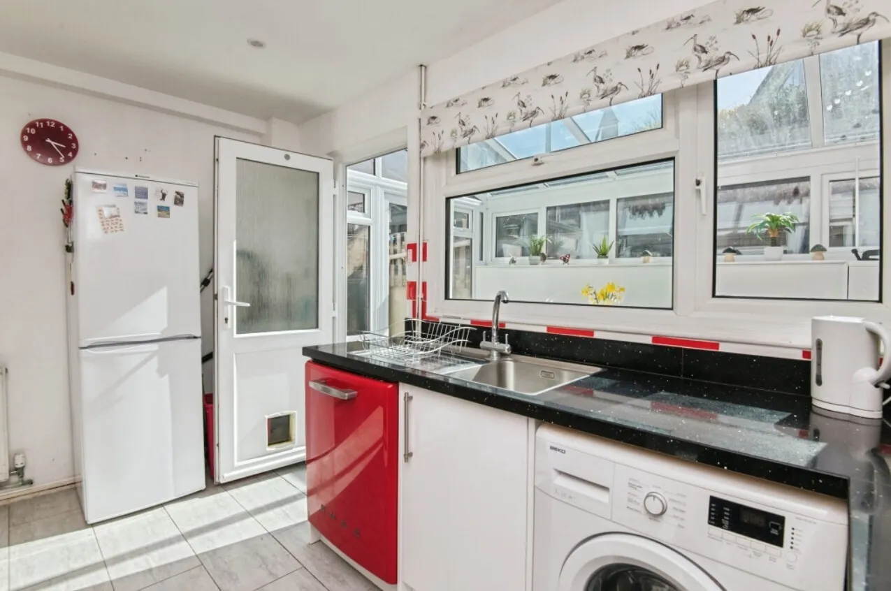Kirby Close, Axminster, EX13, photo 9