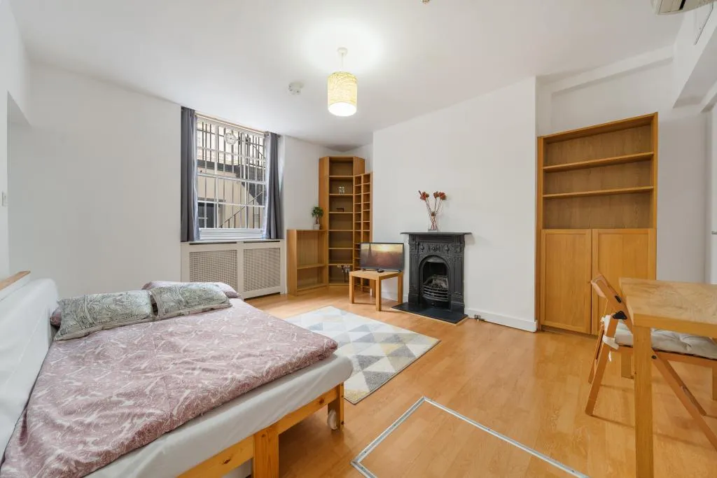 property to rent, Gloucester Street, Pimlico, SW1V