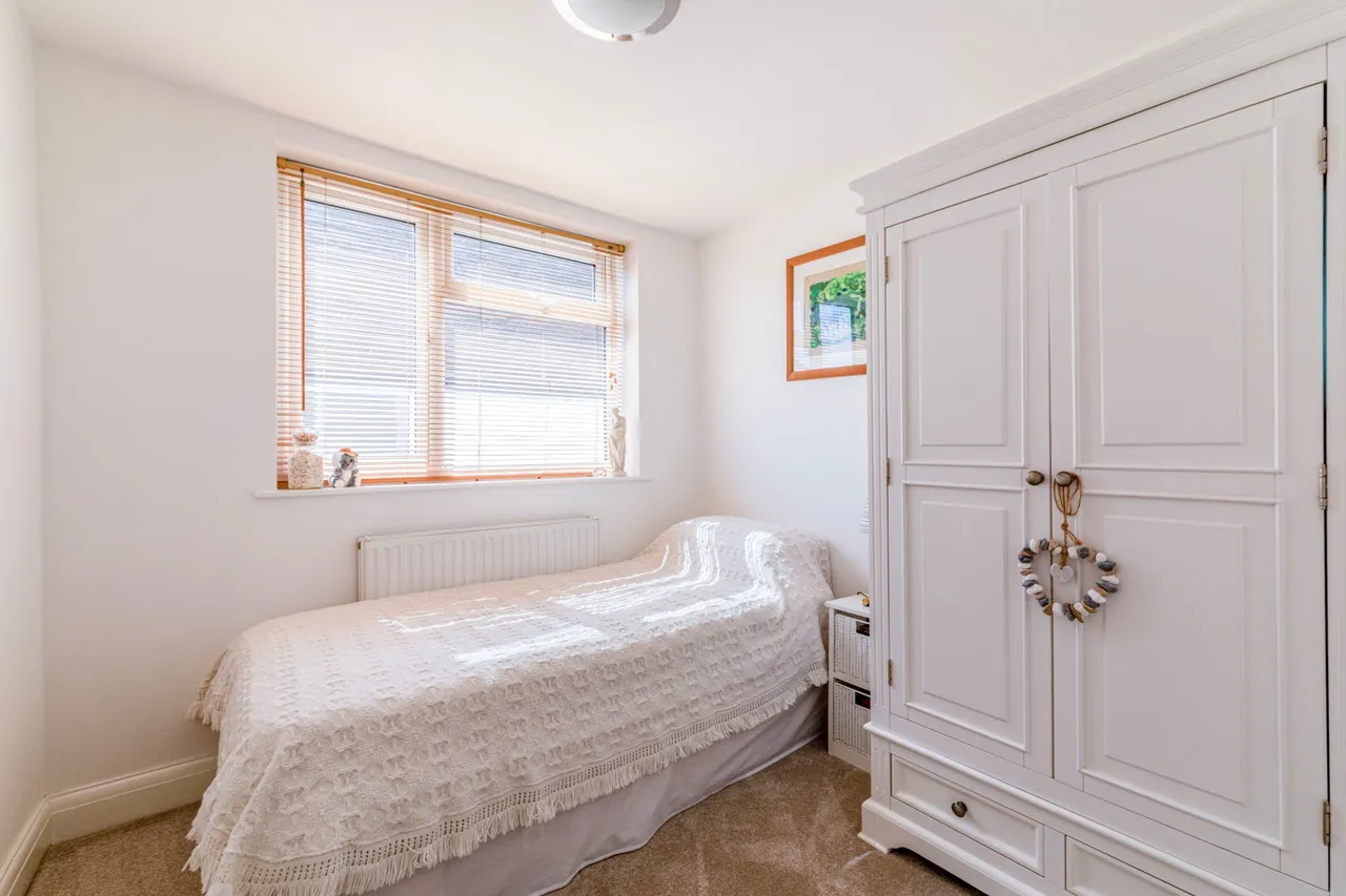Church Road, Byfleet, KT14, photo 21