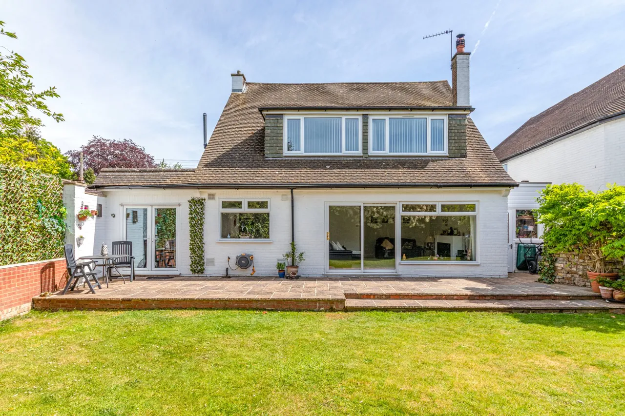 Church Road, Byfleet, KT14, photo 26