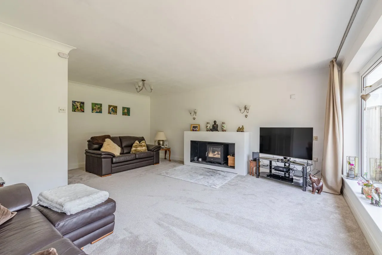 Church Road, Byfleet, KT14, photo 9