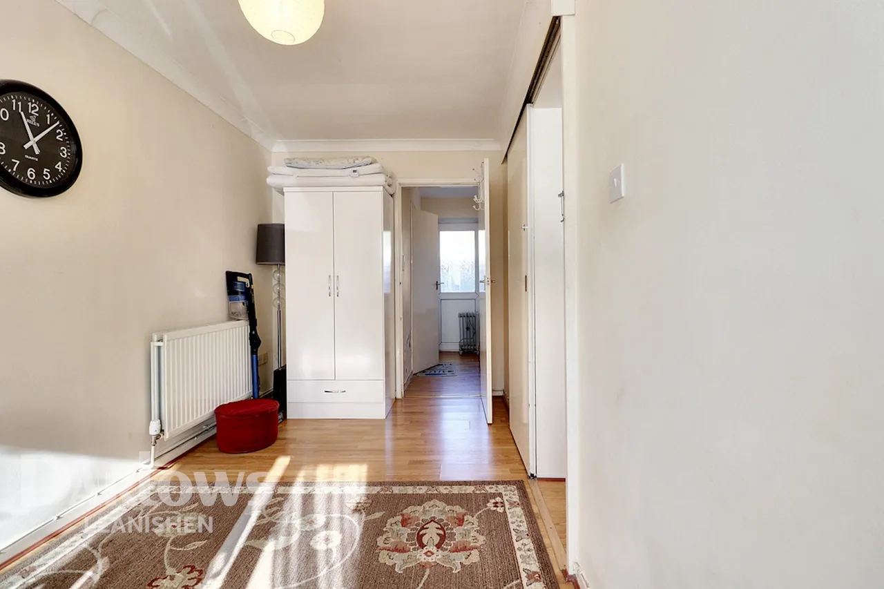 Astoria Close, Cardiff, photo 10