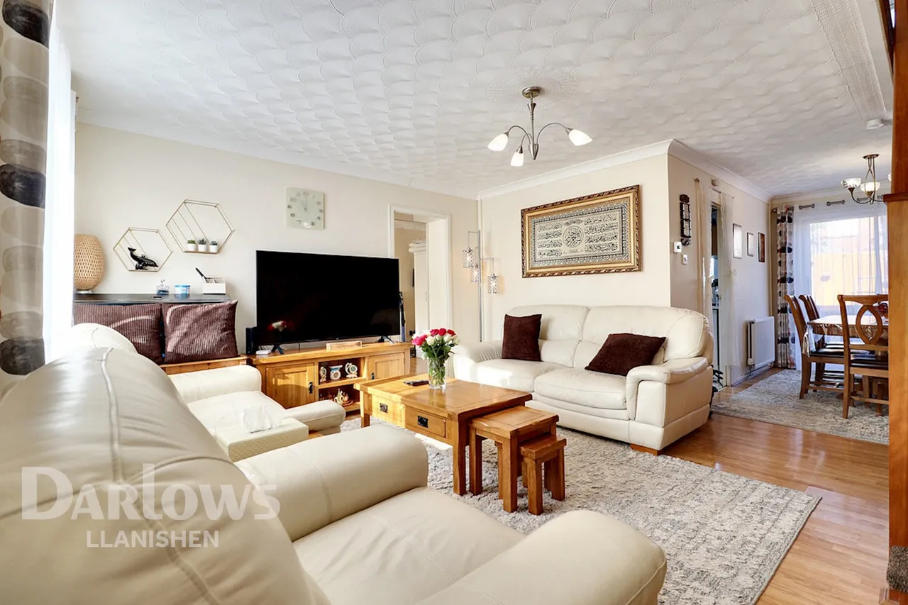 Astoria Close, Cardiff, photo 2