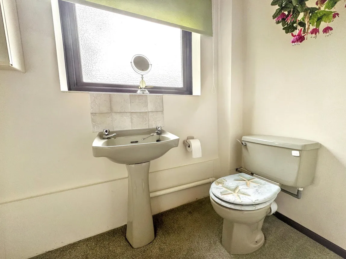 Denbigh Circle, Kinmel Bay, Conwy, LL18 5HW, photo 16