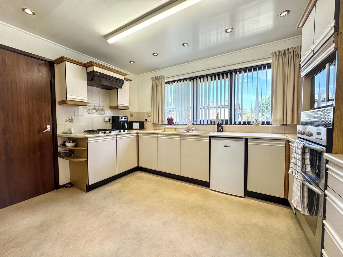 Denbigh Circle, Kinmel Bay, Conwy, LL18 5HW, photo 10