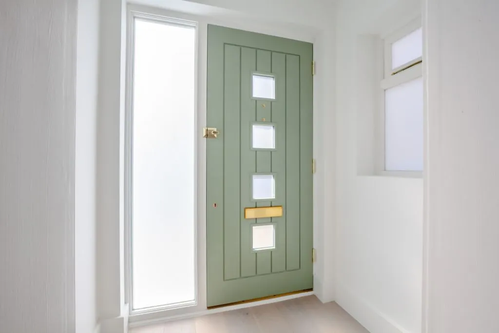 Olveston Walk, Carshalton, SM5, photo 2