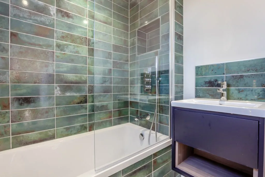 Olveston Walk, Carshalton, SM5, photo 11