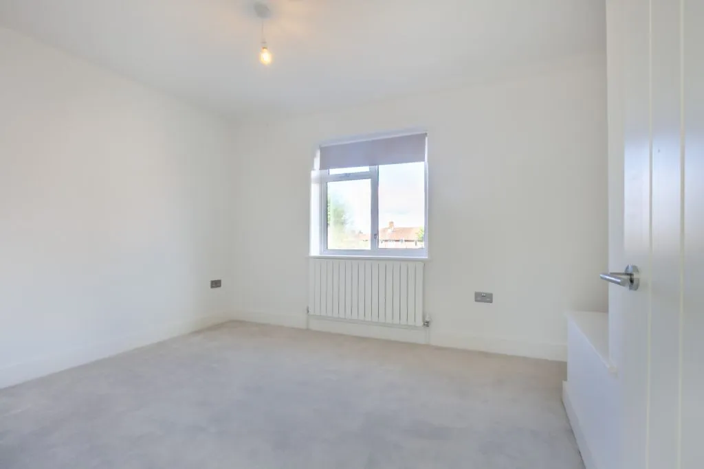 Olveston Walk, Carshalton, SM5, photo 16