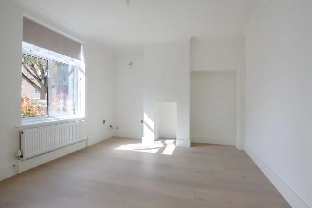 Olveston Walk, Carshalton, SM5, photo 4