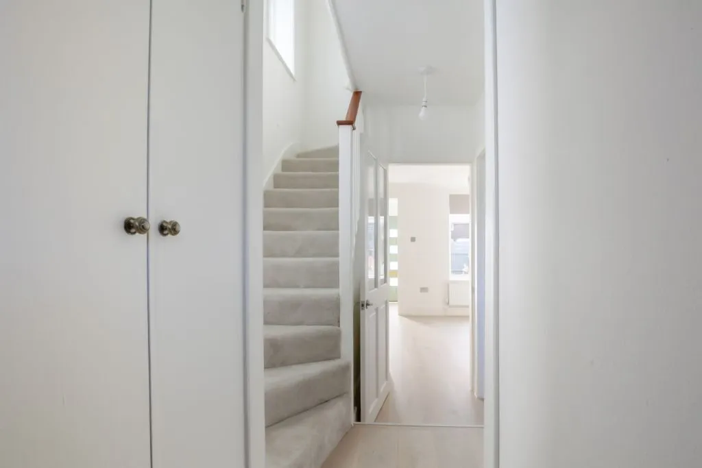Olveston Walk, Carshalton, SM5, photo 12