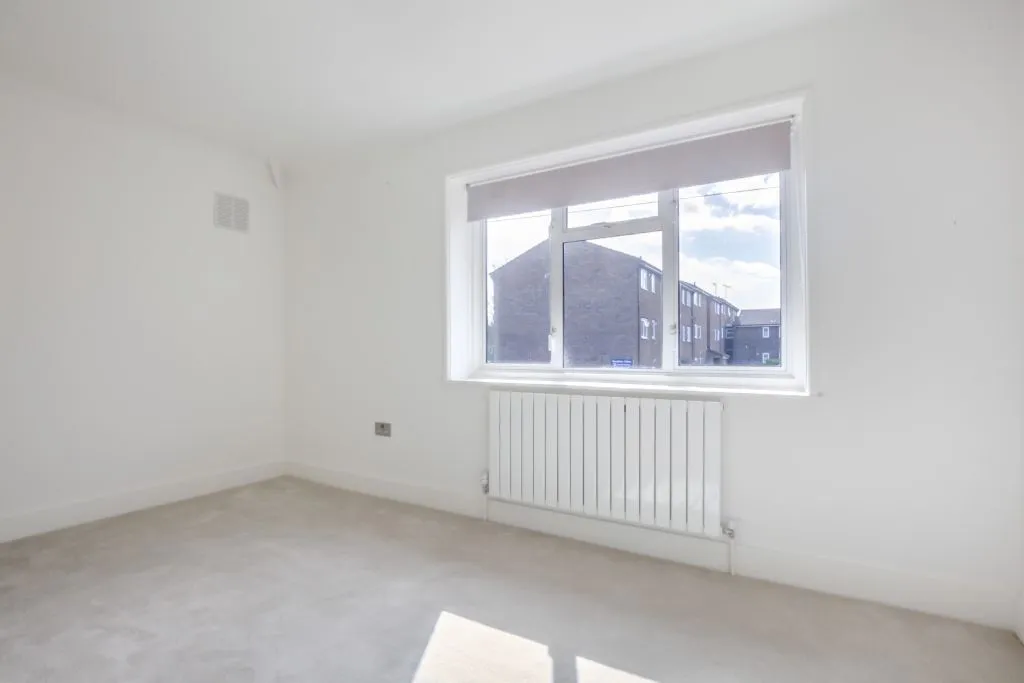 Olveston Walk, Carshalton, SM5, photo 15