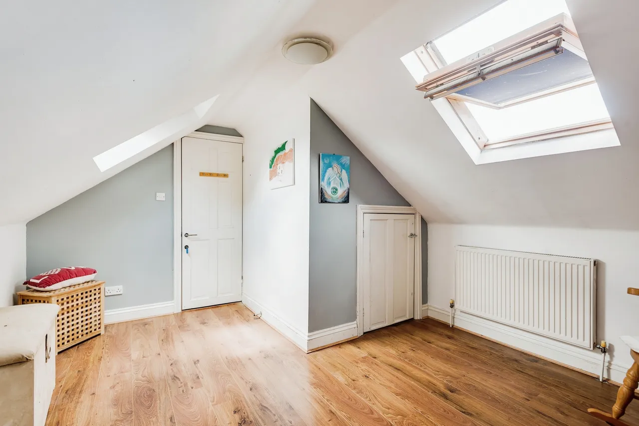 Caernarvon Walk, Swindon, Wiltshire, SN3, photo 7