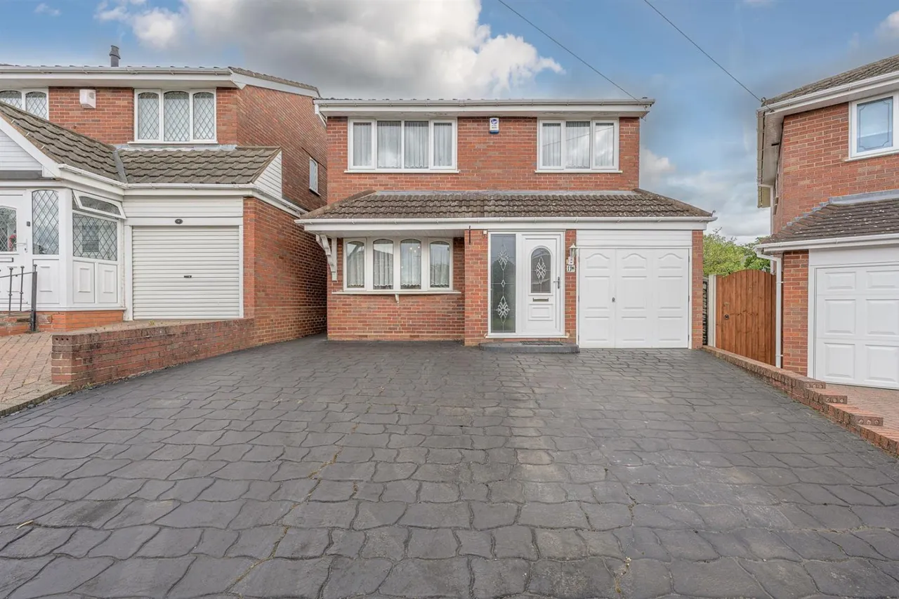 3 bed house for sale — Margaret Close, Quarry Bank, DY5 2XD
