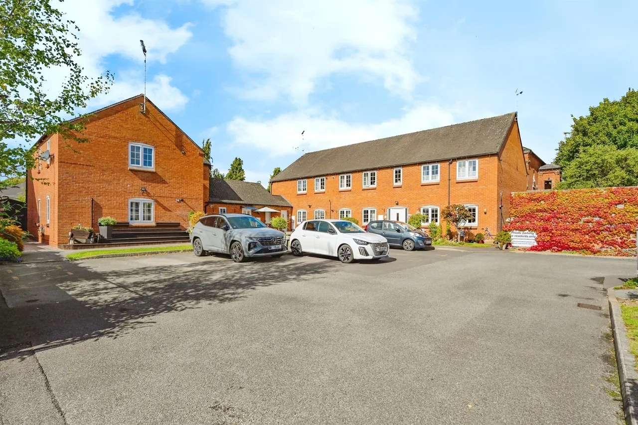 Chartley Court, Uttoxeter, ST14, photo 13