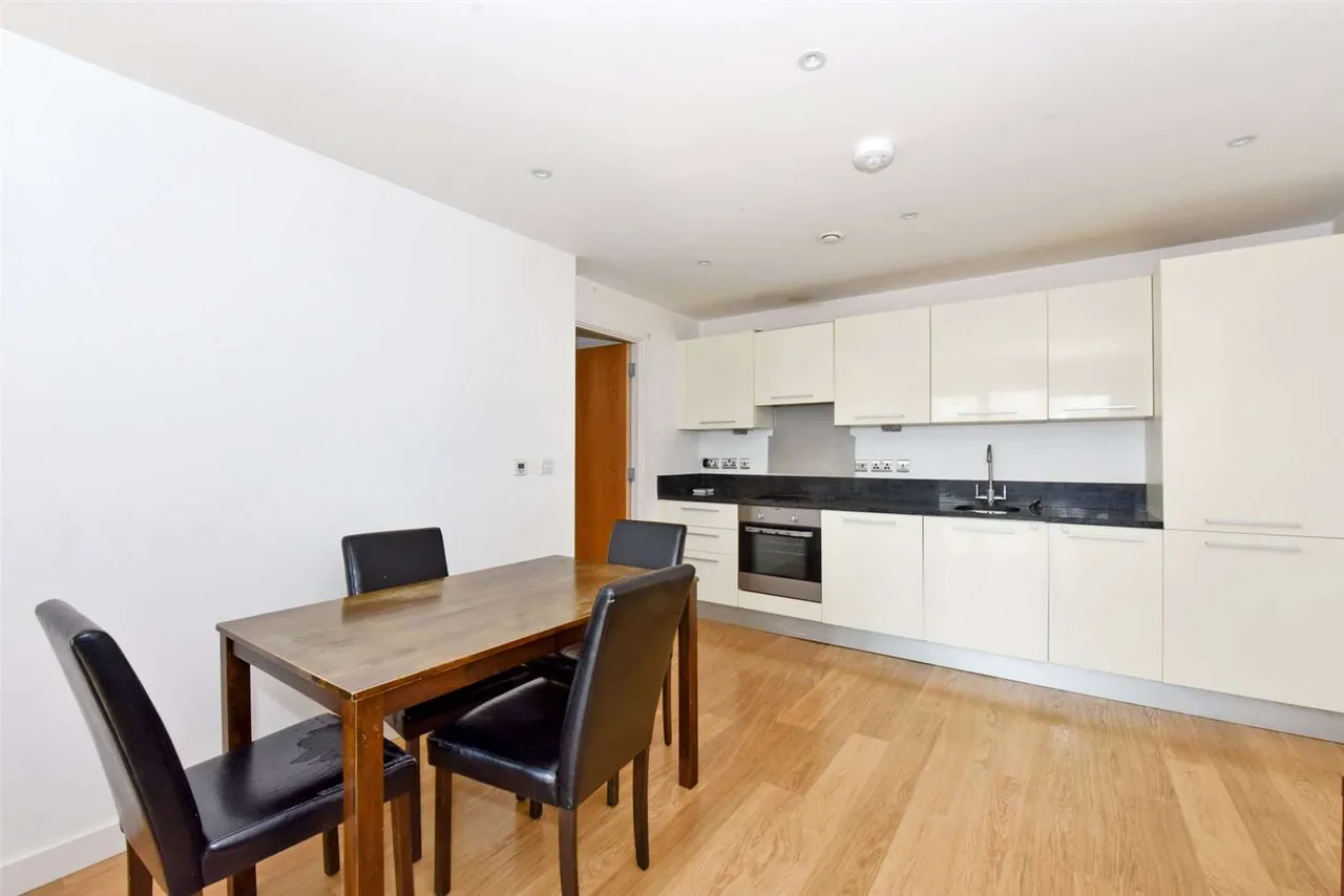 Railway Terrace, Slough, SL2, photo 3