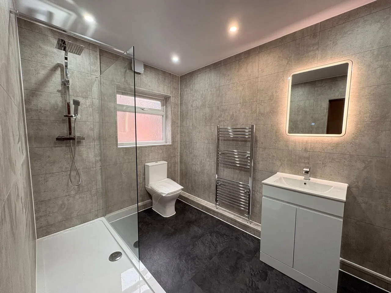 Room 5 Lower Park Road M14 5RQ, photo 5