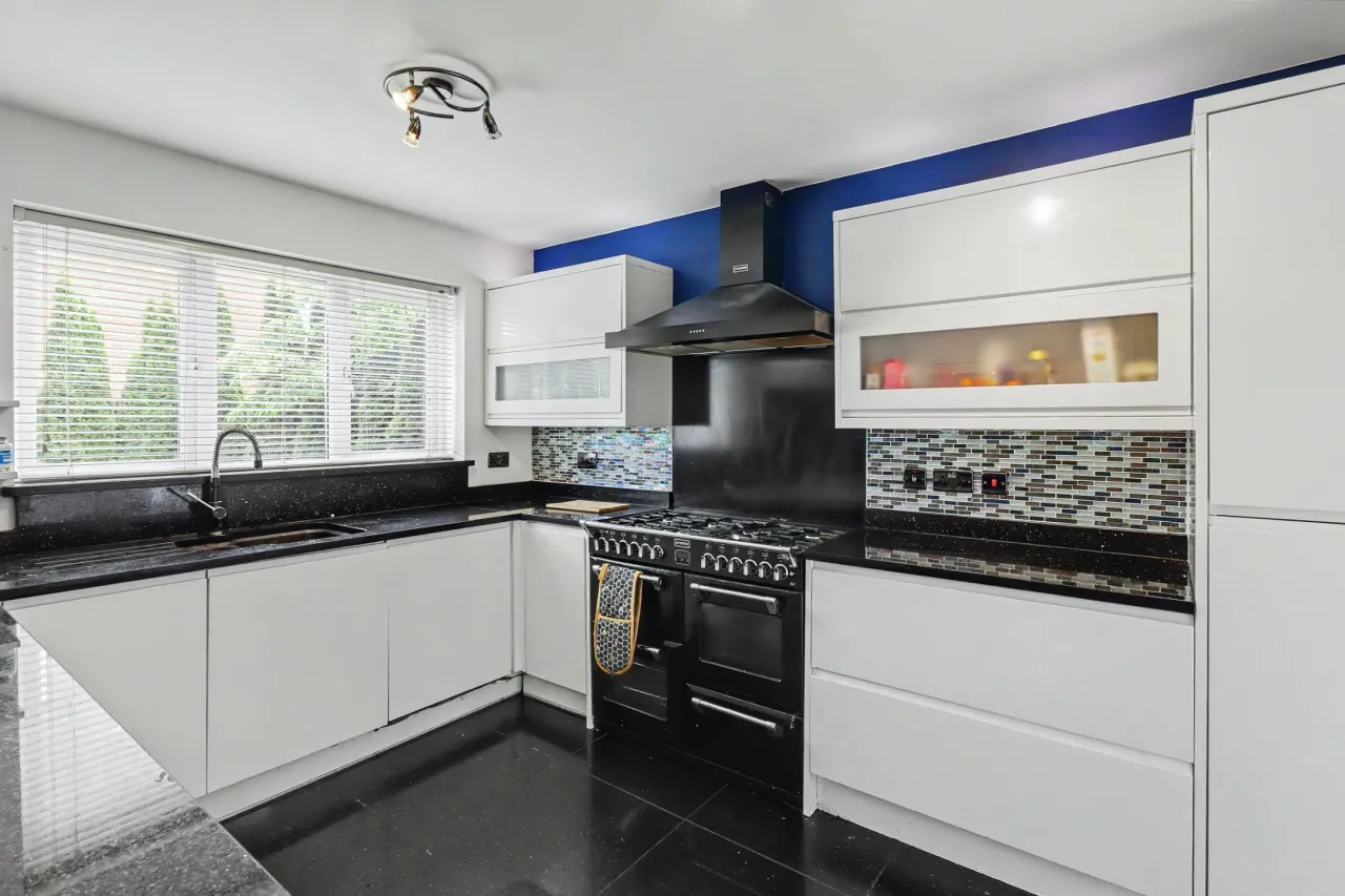 Radcliffe Road, Winsford, photo 5