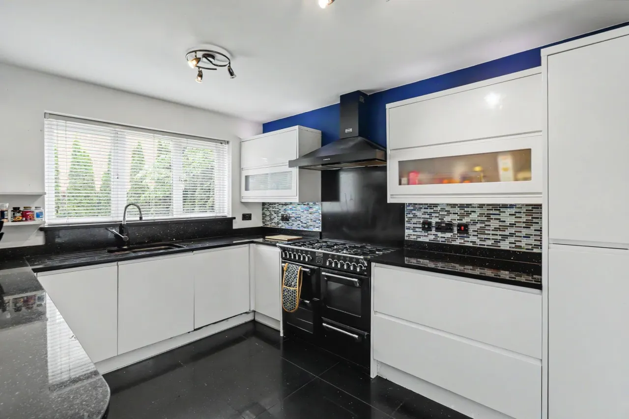 Radcliffe Road, Winsford, photo 4
