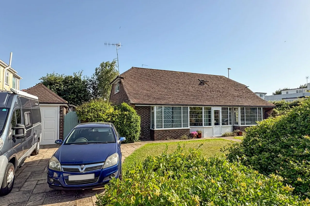4 bed house for sale, Goring-by-Sea, Worthing, BN12