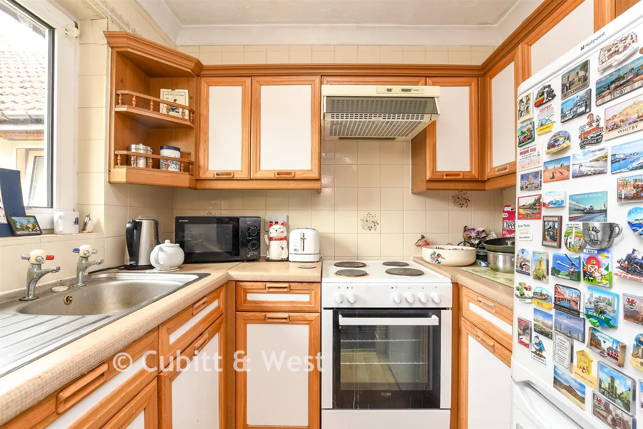 Linkfield Lane, Redhill, RH1, photo 2