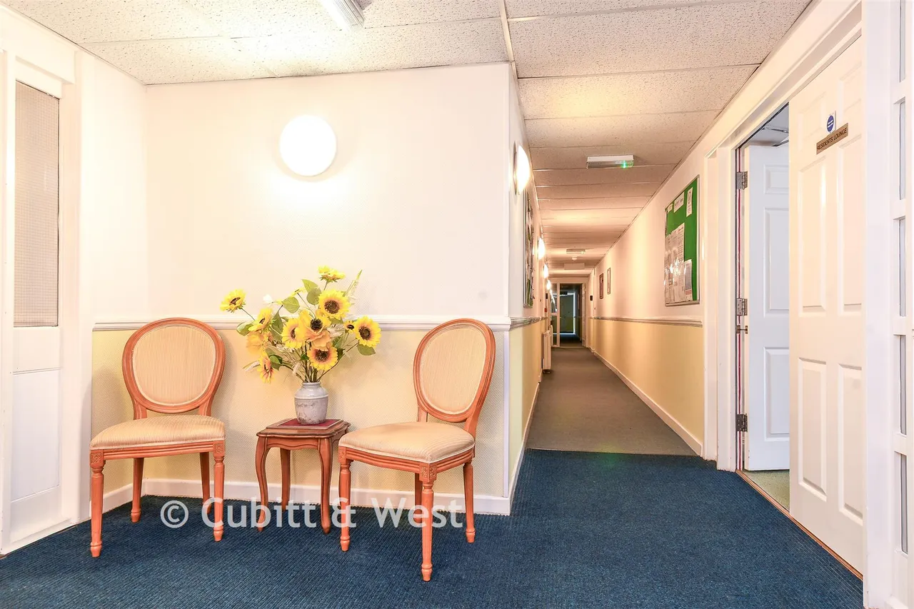 Linkfield Lane, Redhill, RH1, photo 6