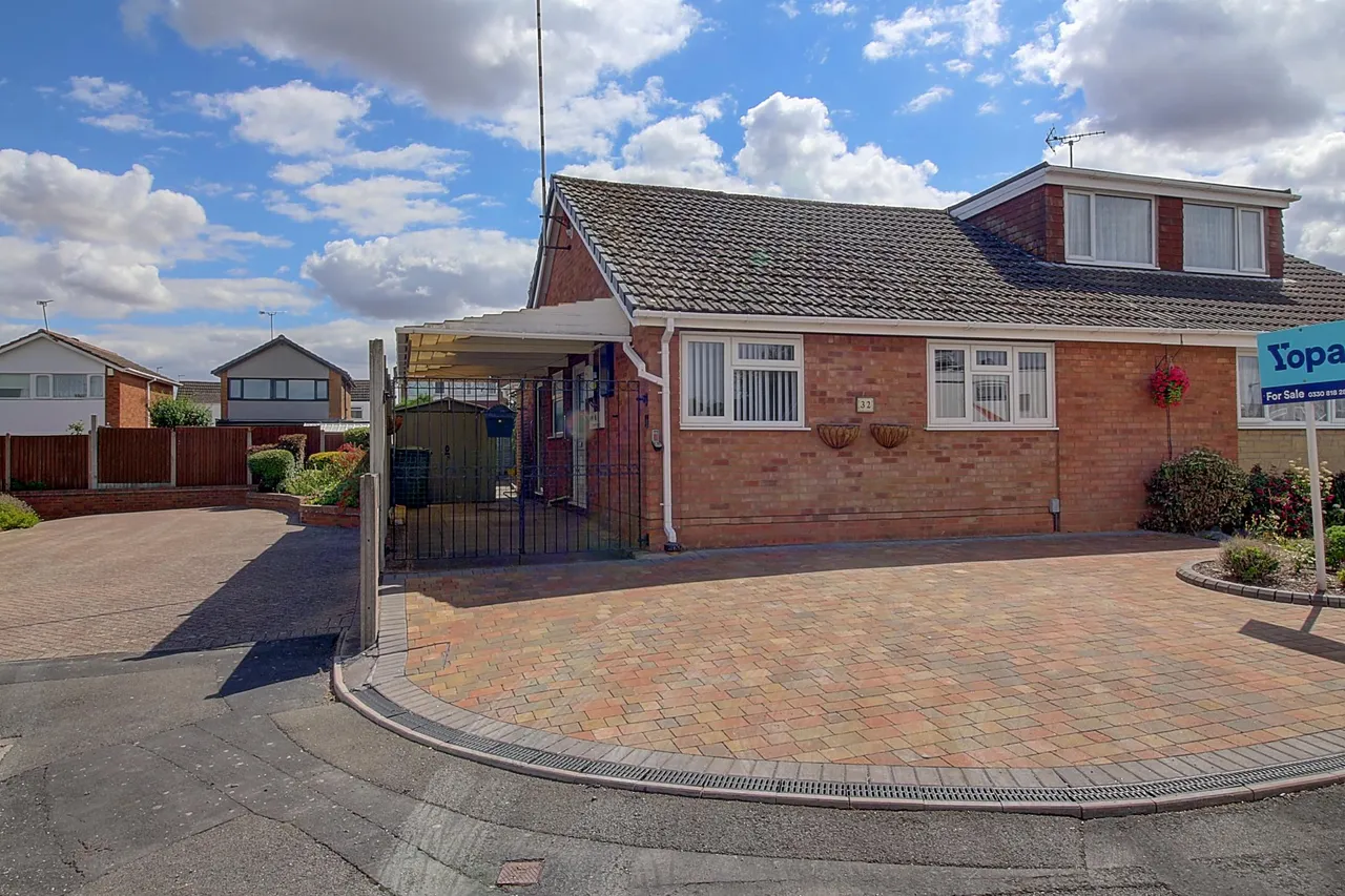 2 bed house for sale, Fair Isle Drive, Nuneaton, CV10