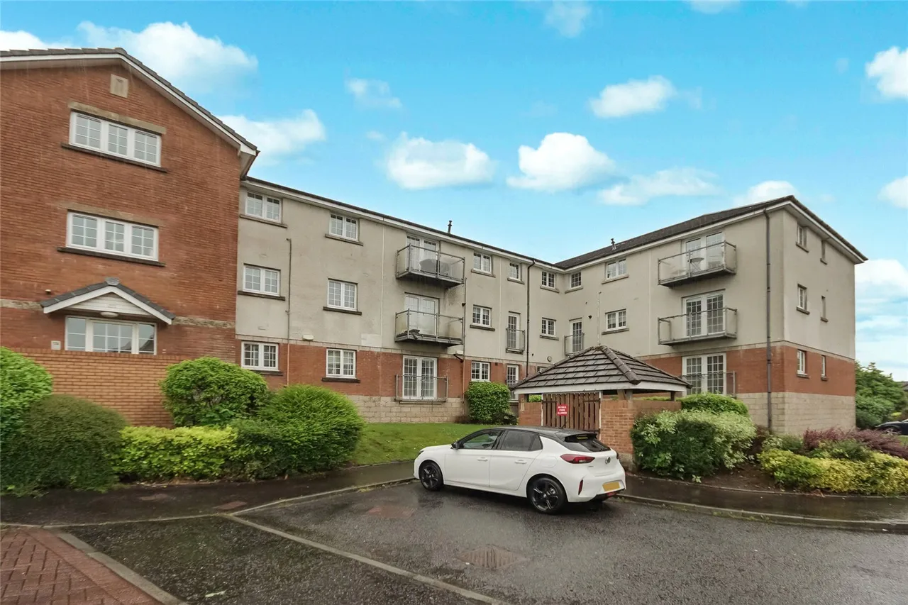 2 bed flat for sale — Stewartfield Gardens, Stewartfield, East Kilbride, South Lanarkshire, G74