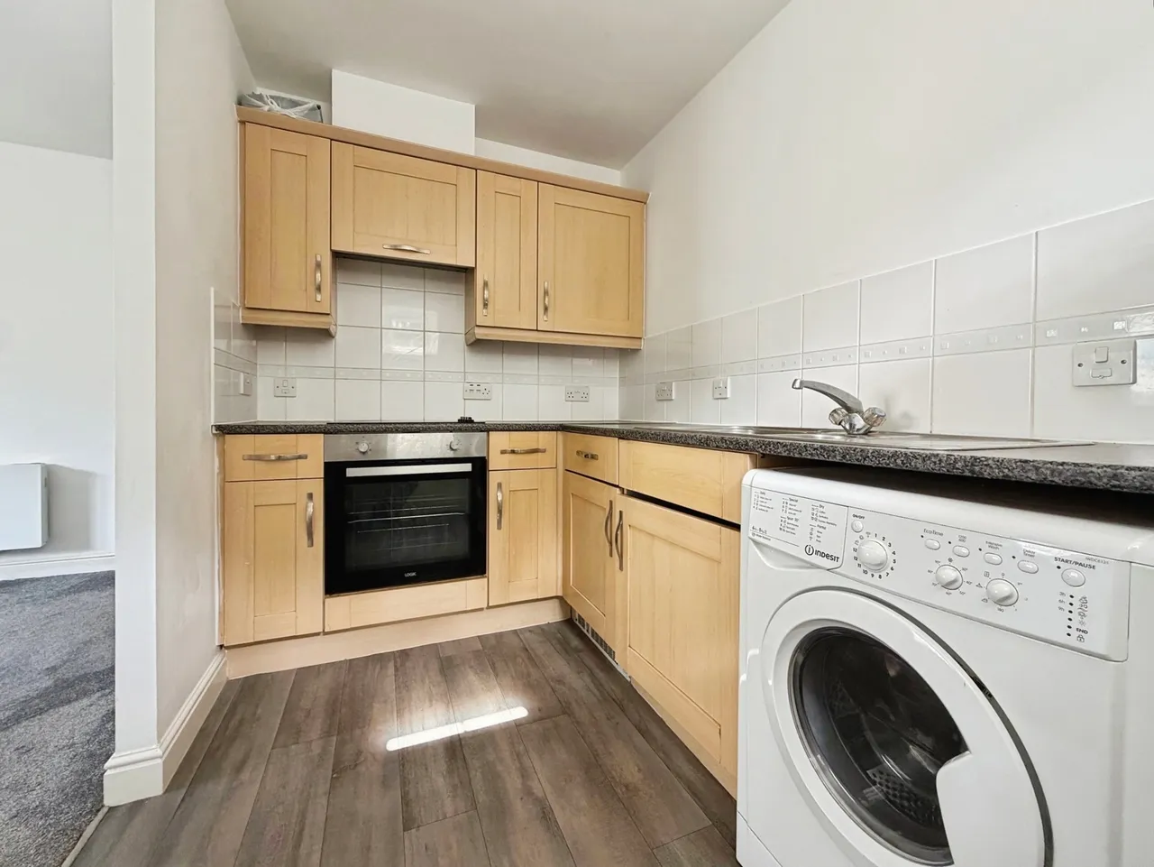Parsons Close, Aldershot, Hampshire, GU11 2EU, photo 2