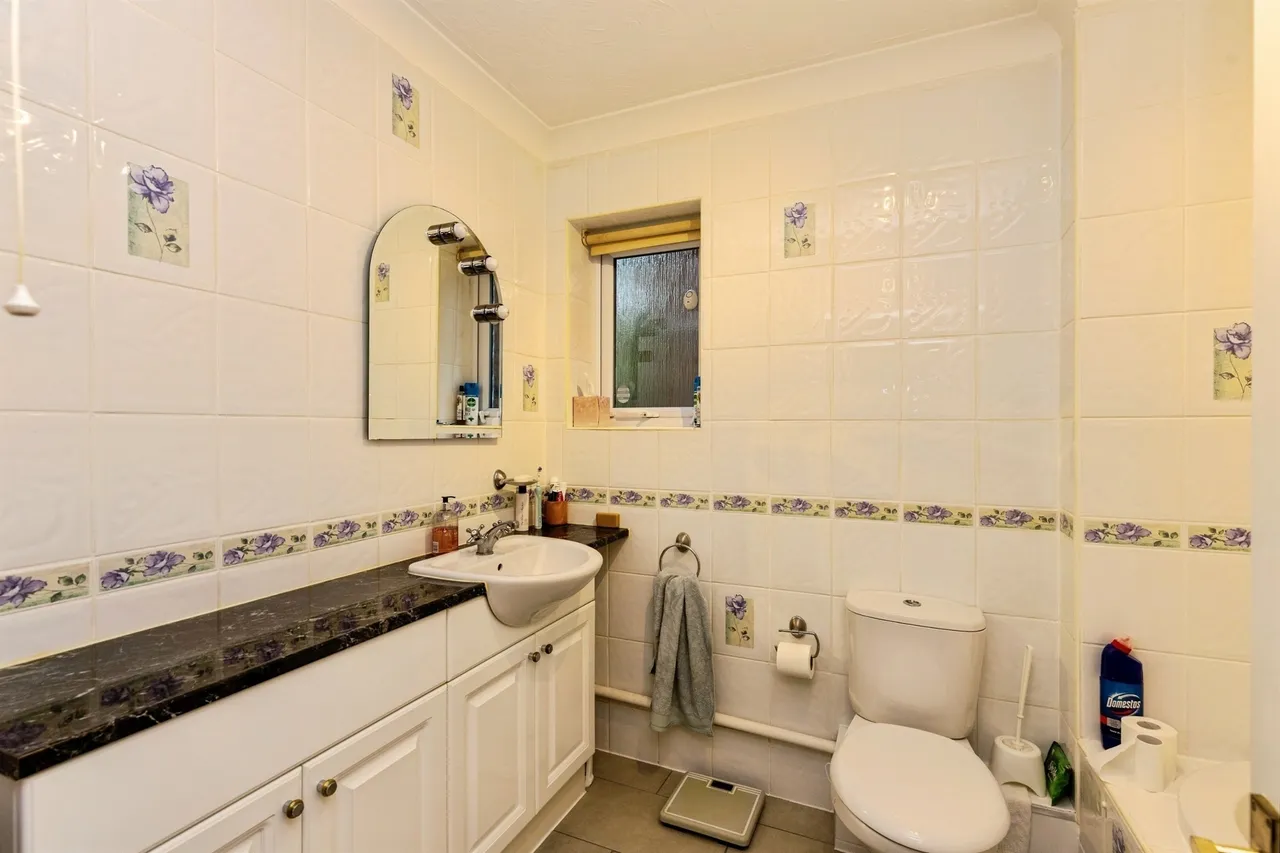 Wimborne Road, BOURNEMOUTH, photo 9