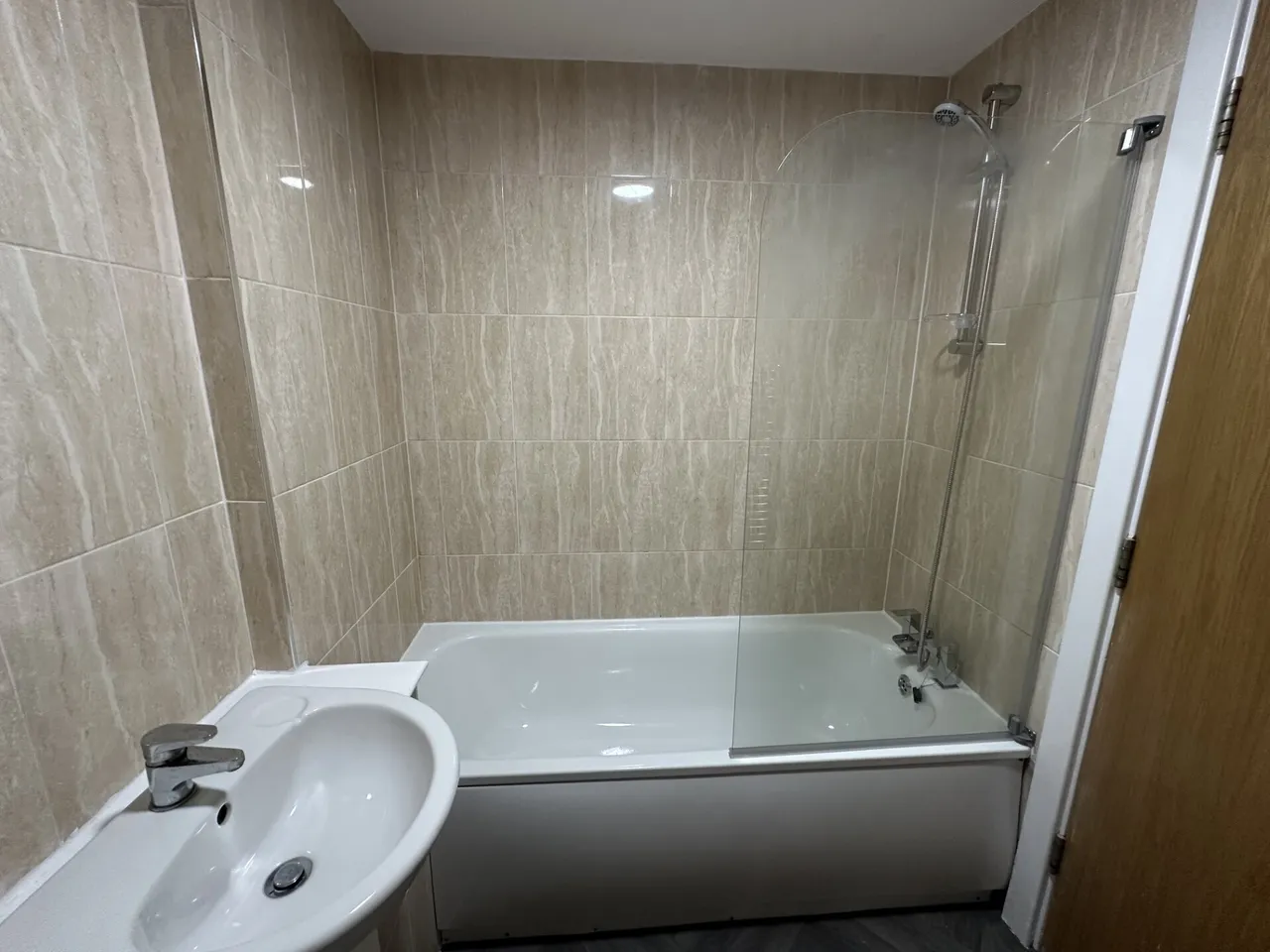 Stewartby Avenue, PE7, photo 11