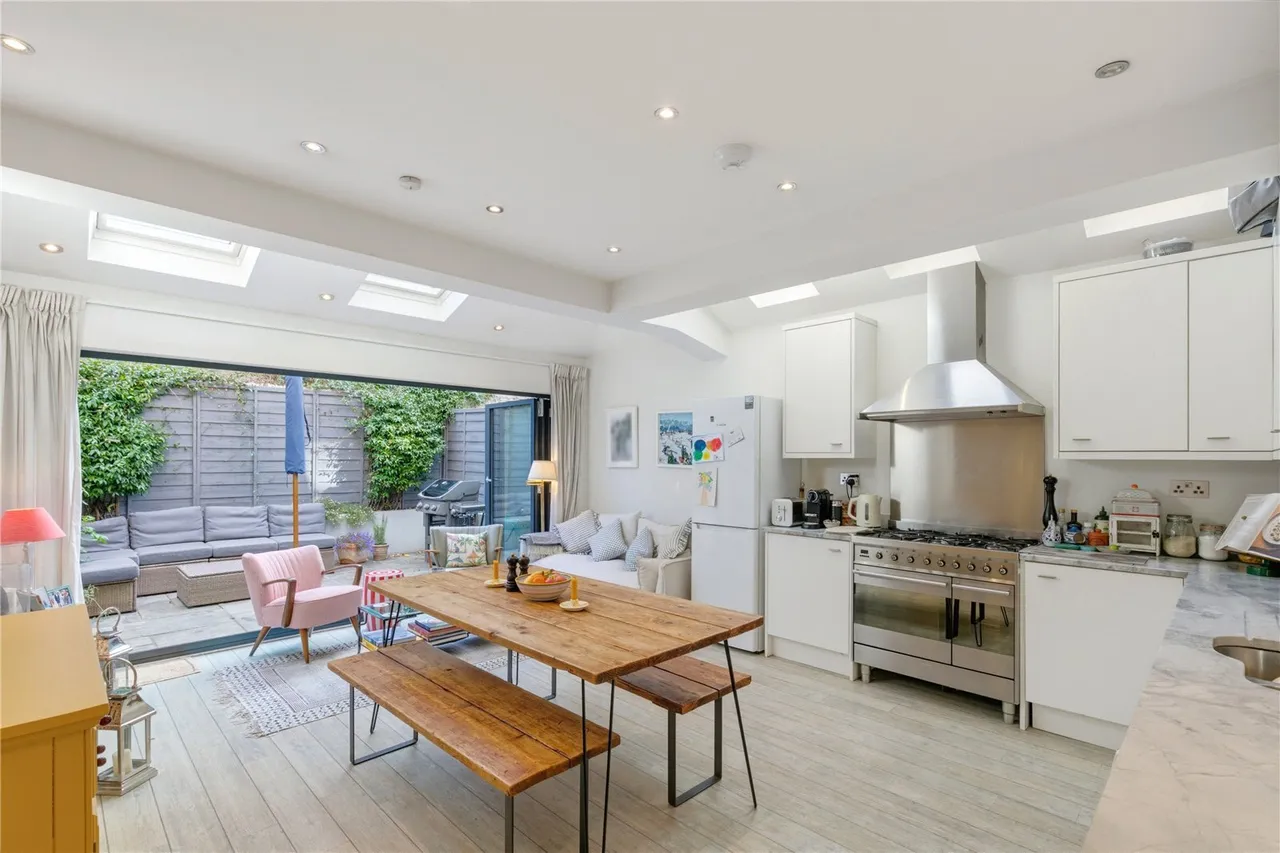 Stormont Road, London, SW11, photo 4