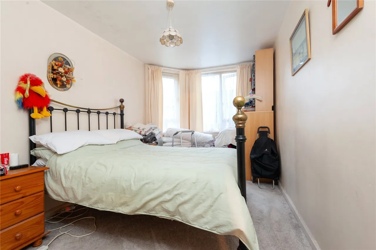 St. Stephens Road, Hounslow, TW3, photo 4