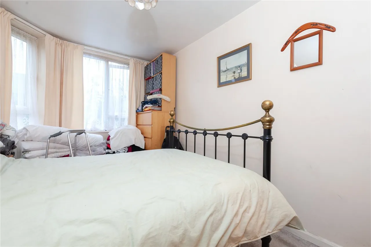 St. Stephens Road, Hounslow, TW3, photo 9