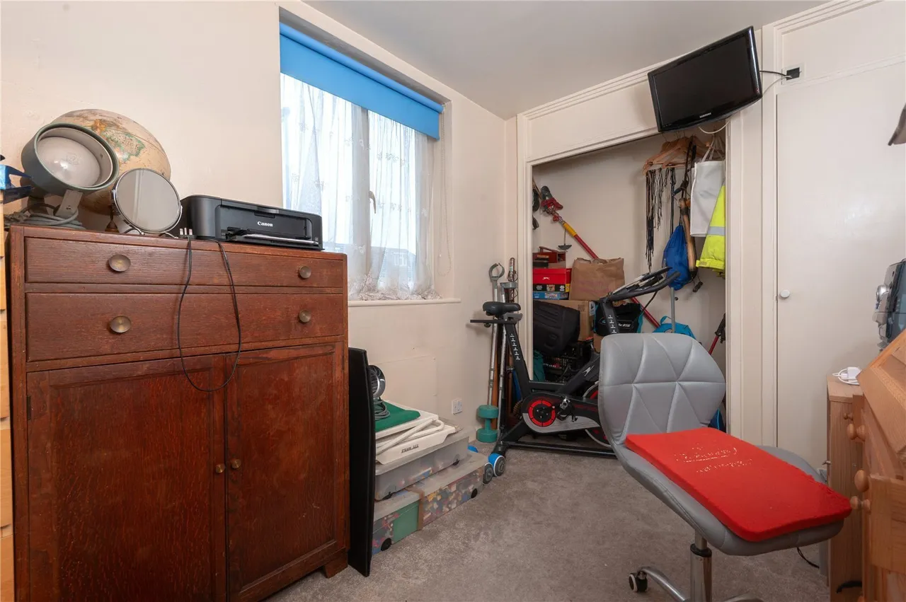 St. Stephens Road, Hounslow, TW3, photo 7