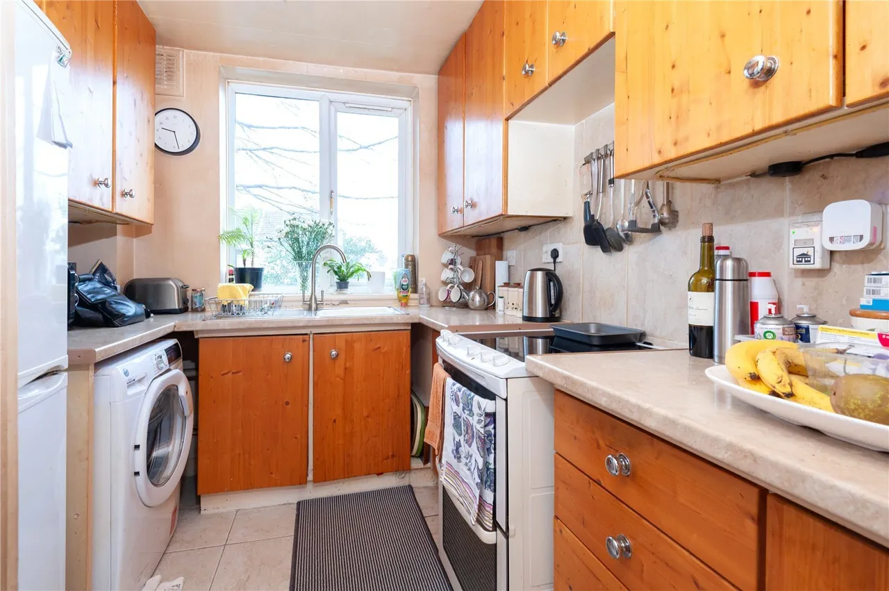 St. Stephens Road, Hounslow, TW3, photo 3