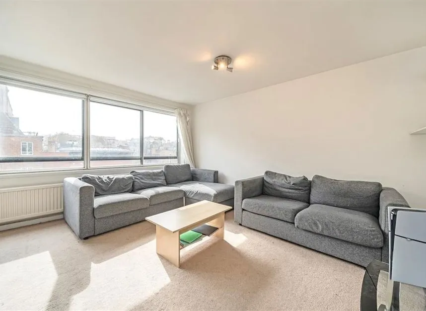 Queen Anne Street, Marylebone, W1G, photo 2
